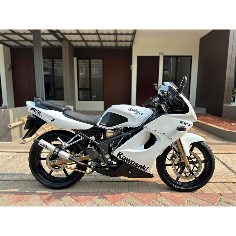 Jual kawasaki ninja rr 2012 putih albino restorasi modifikasi istimewa Shopee Indonesia