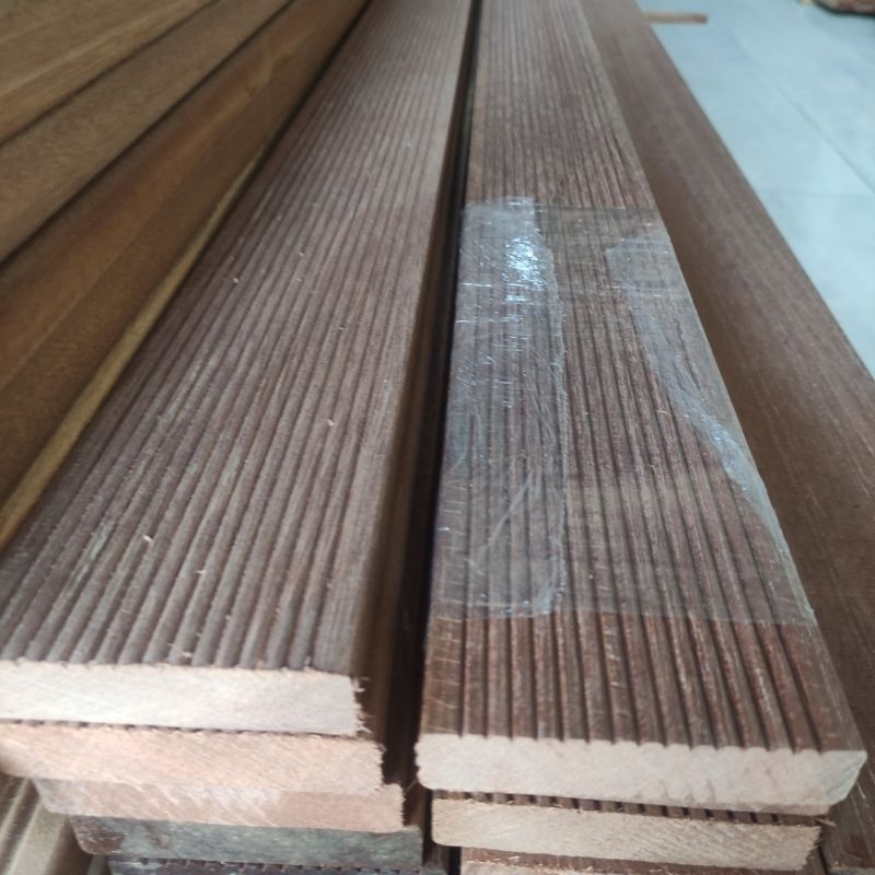Jual DECKING KAYU BALAU MERAH KUALITAS SUPER 2 x 9 x 270 cm | Shopee ...