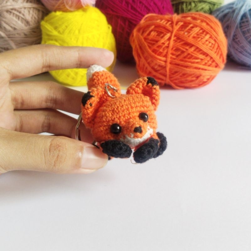 Jual Gantungan Kunci Rajut Mini Fox • Mini Fox Amigurumi Keychain ...