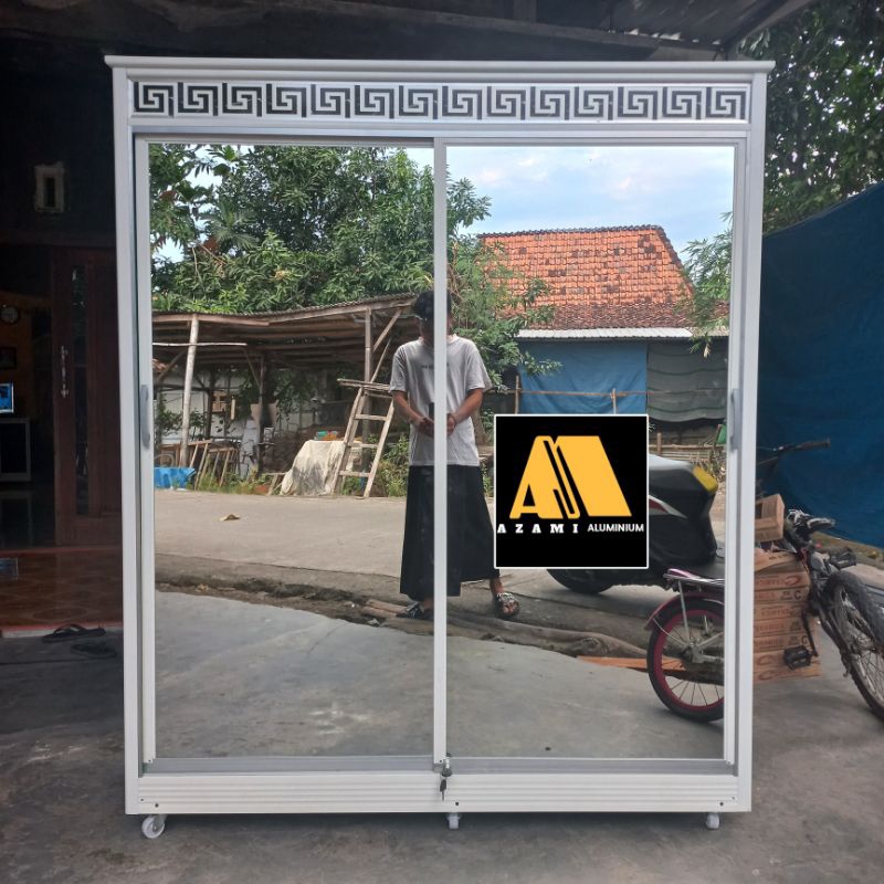 Jual Lemari Kaca Pintu Geser Shopee Indonesia