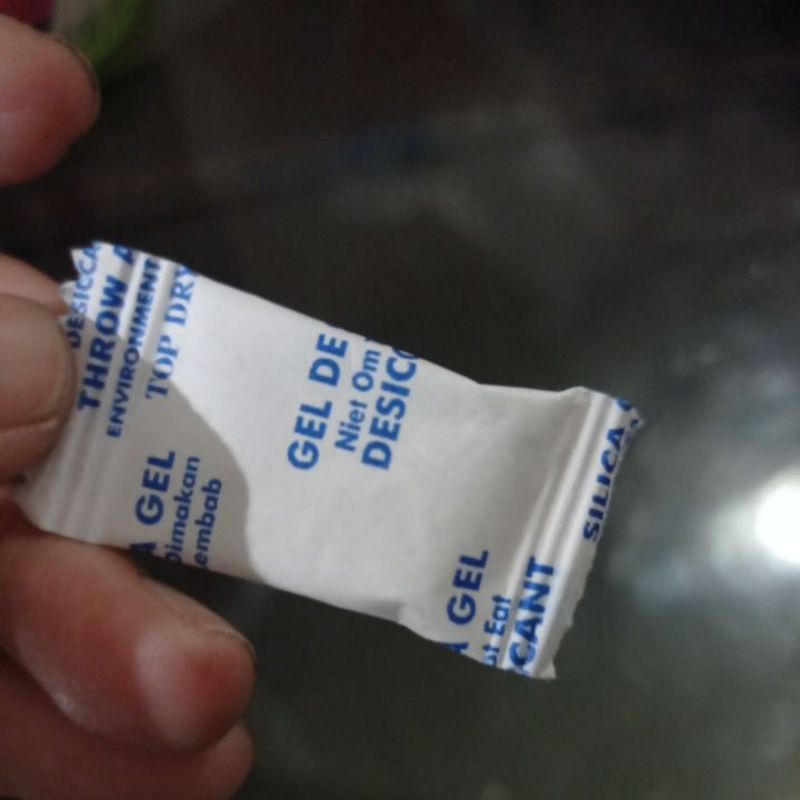 Jual silica gel ( 1 bungkus) | Shopee Indonesia