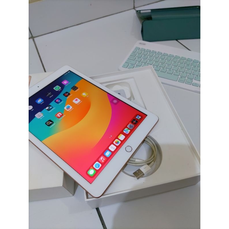 Jual ipad 6 32gb fullset mulus second | Shopee Indonesia