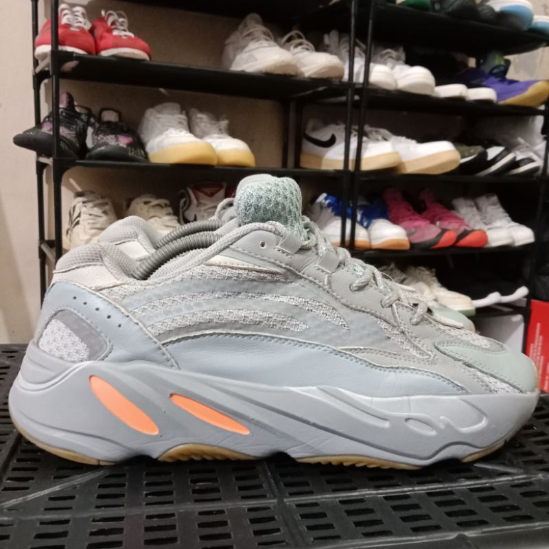 Jual Sepatu second Adidas Yeezy 700 v2 Inertia size 43-44½