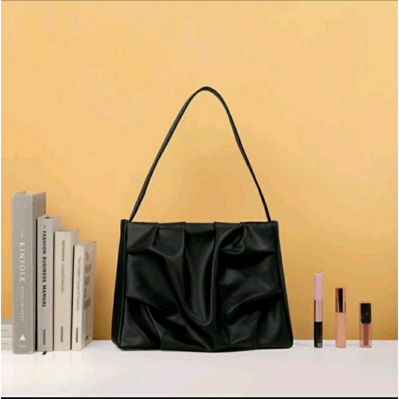 Jual Preloved Tinyblack - Shoulder Bag Alice Warna Hitam | Shopee Indonesia