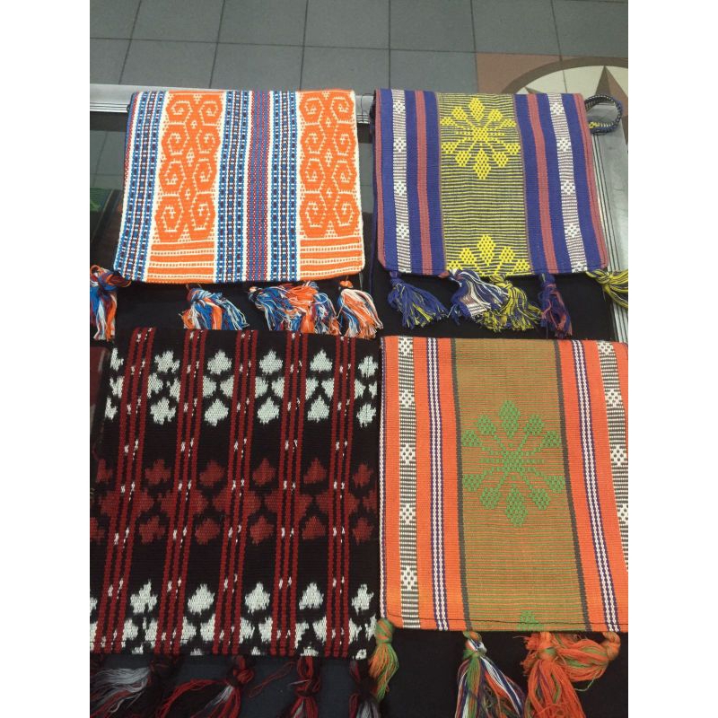 Jual Tas Selempang Rumbai Tenun NTT (Original) | Shopee Indonesia