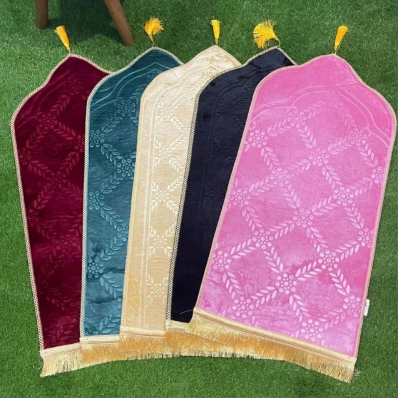 Sajadah Turki Kubah polos Embos medium New Edition