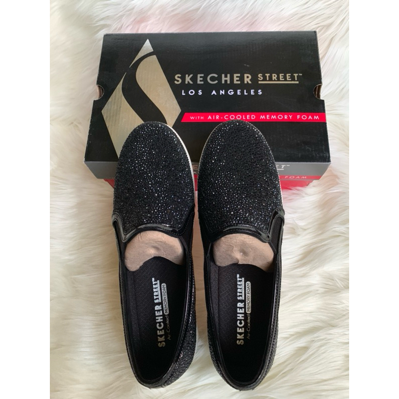 Jual skechers slip on blink blink Shopee Indonesia