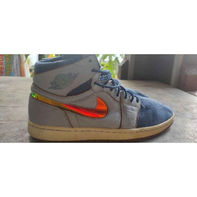 nouveau dunk from above