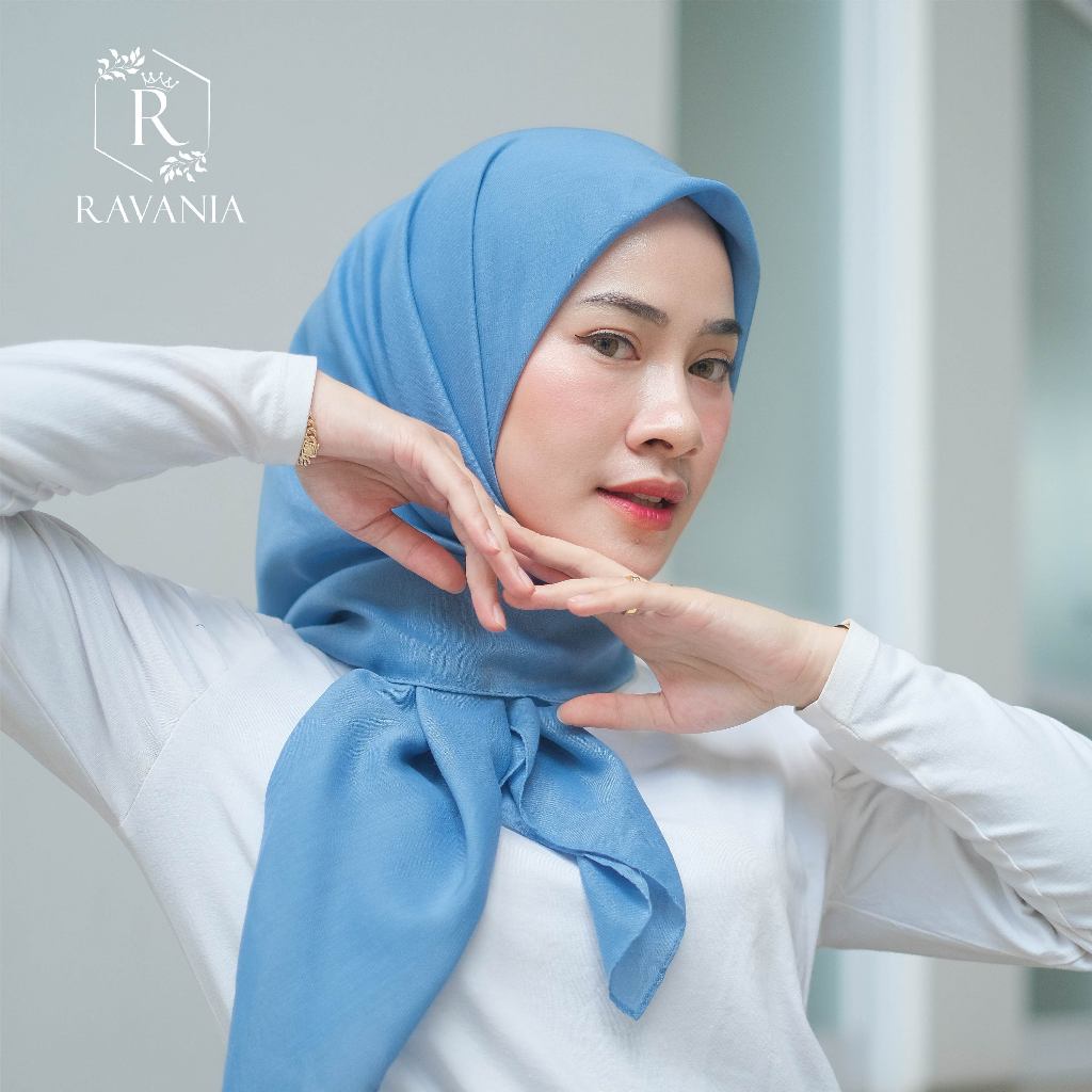 Jual RAVANIA - Hijab Voal Polos Premium Segi Empat 102 x 102 Biru Denim ...