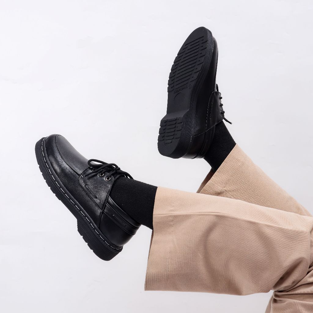 Jual Oslan Black - Sepatu Docmart Kulit Casual Formal - MNDY Official ...