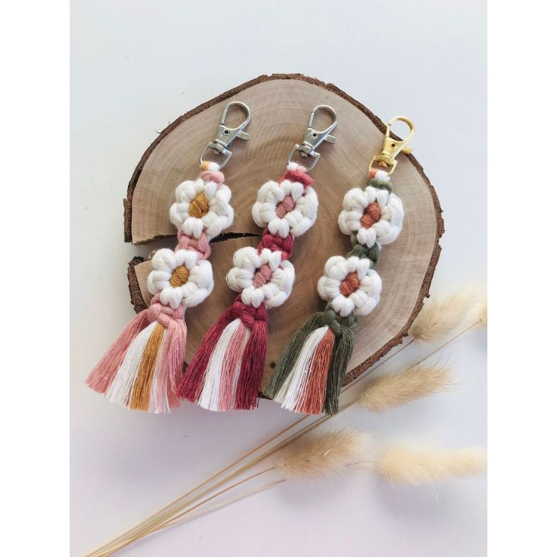 Jual Keychain Daisy Bunga Gantungan Kunci Tas Macrame Keychain Bag ...