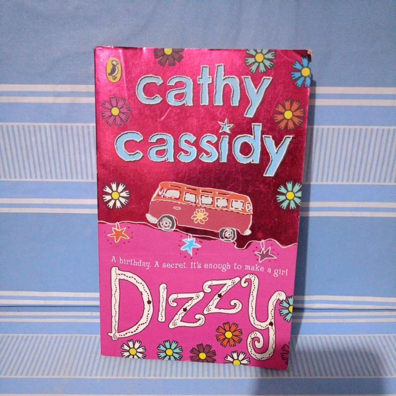 Jual Import : Dizzy by Cathy Cassidy | Shopee Indonesia