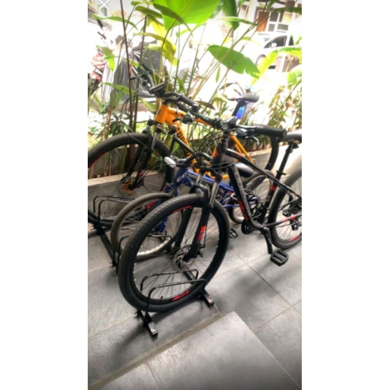 Jual RAK TEMPAT PARKIR TIGA EMPAT SEPEDA / BICYCLE PARKING RACK STORAGE ...