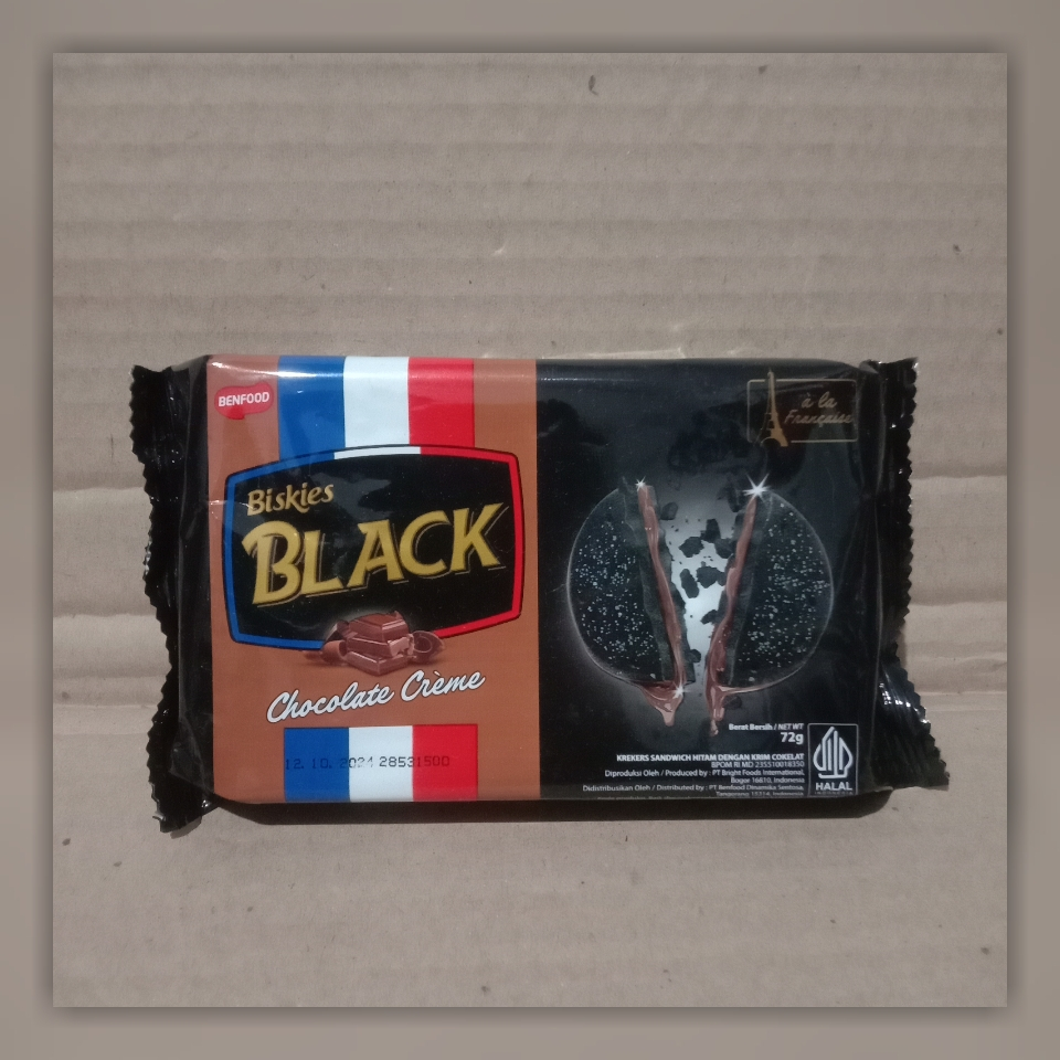 Jual Biskies Black Biskuit Chocolate Creme 72 G | Shopee Indonesia