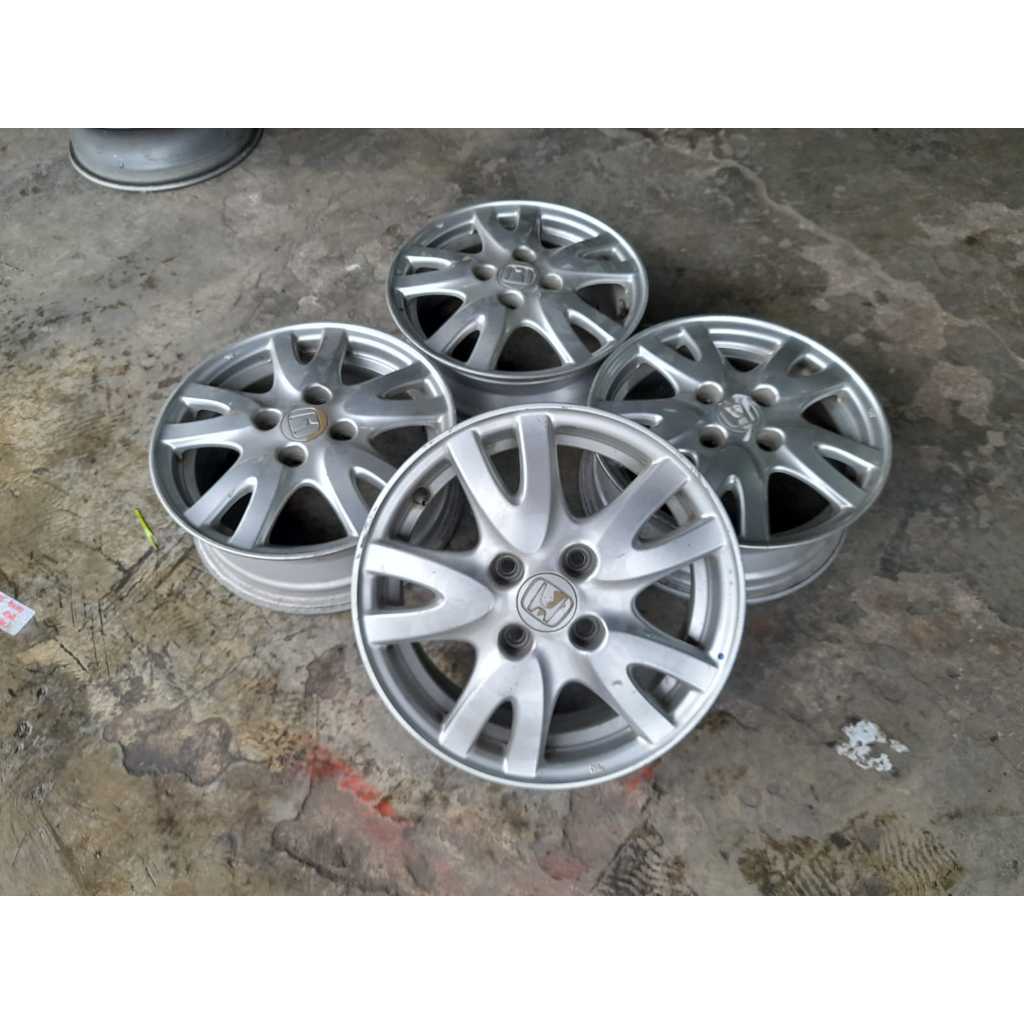 Mungkinkah Velg Vios Terpasang di Calya/Sigra? Eksplorasi Kelayakan dan Implikasinya