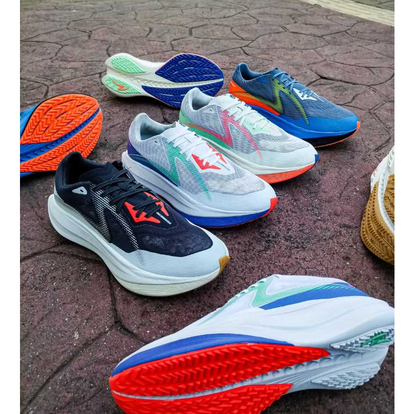 Jual Sepatu Running Specs Coanda SV SUBS1 | Shopee Indonesia