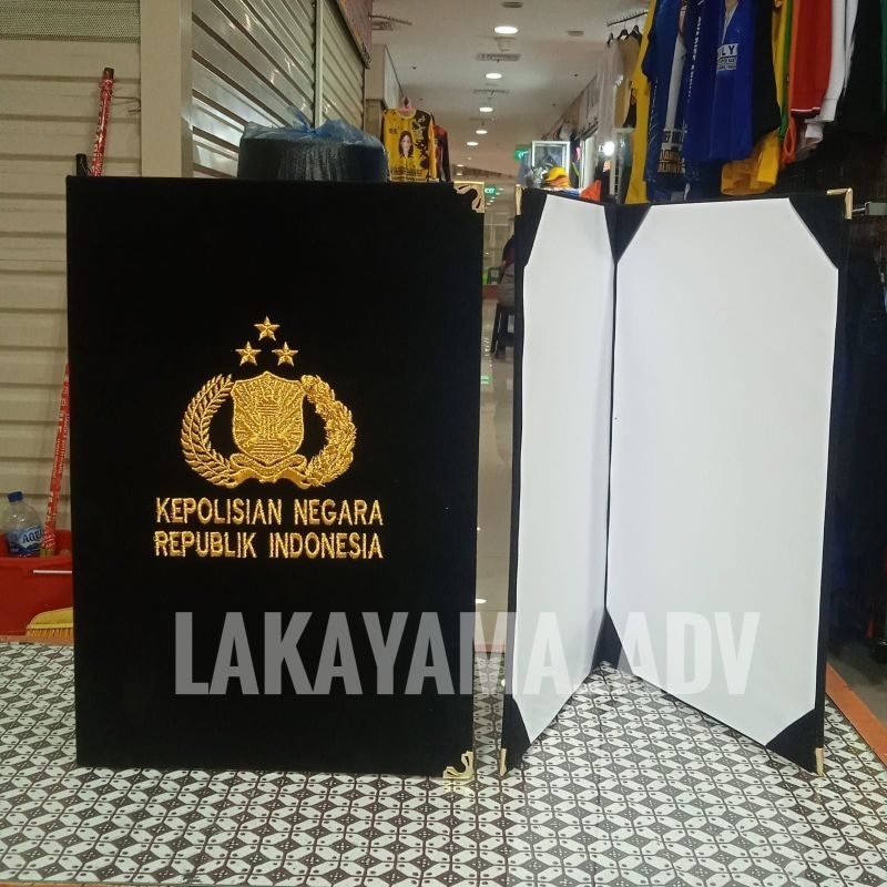 Jual map beludru custom logo proses bordir dengan benang emas | Shopee ...