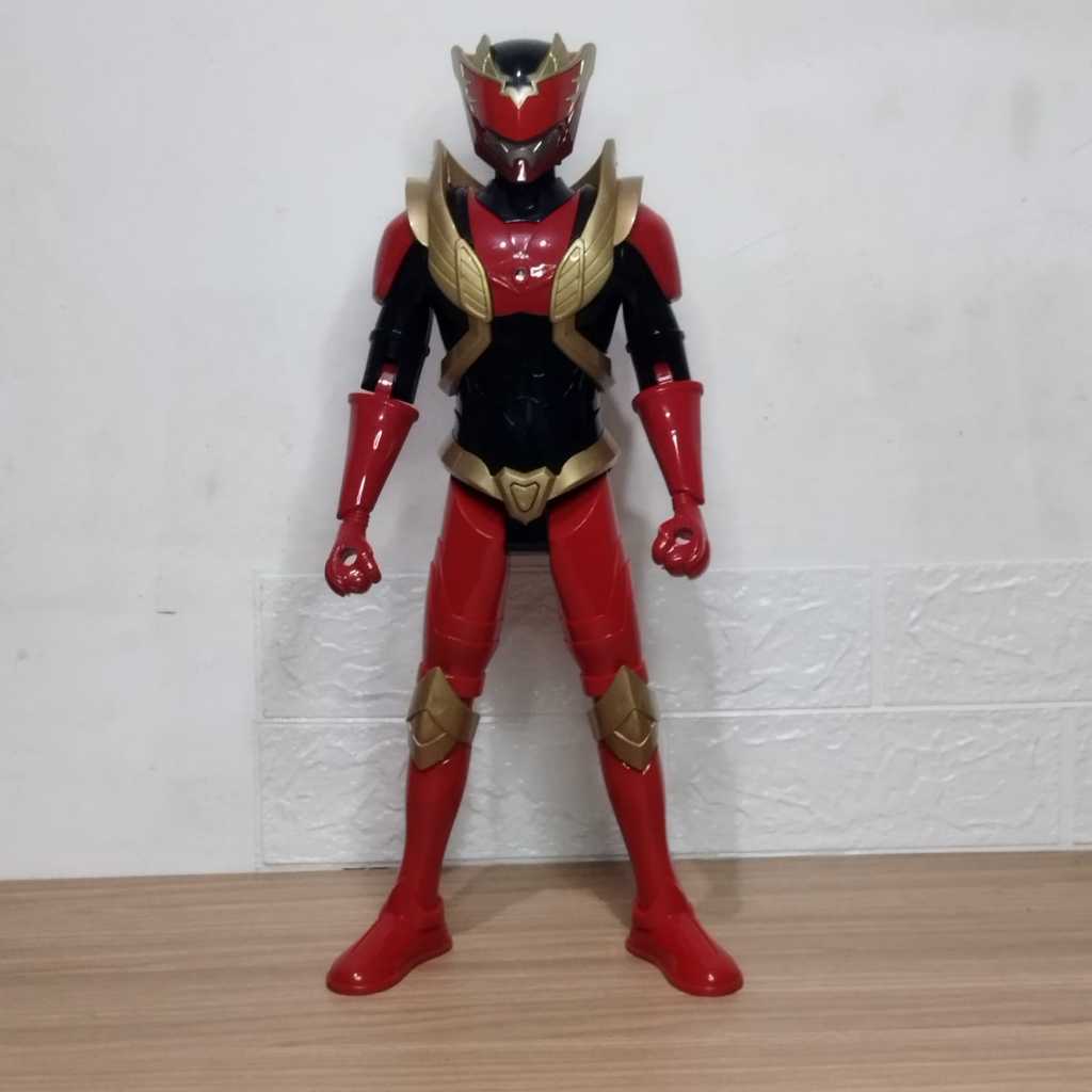 Jual Mainan Figur Power Rangers Uk Jumbo - Action Figure Ultraman Merah ...