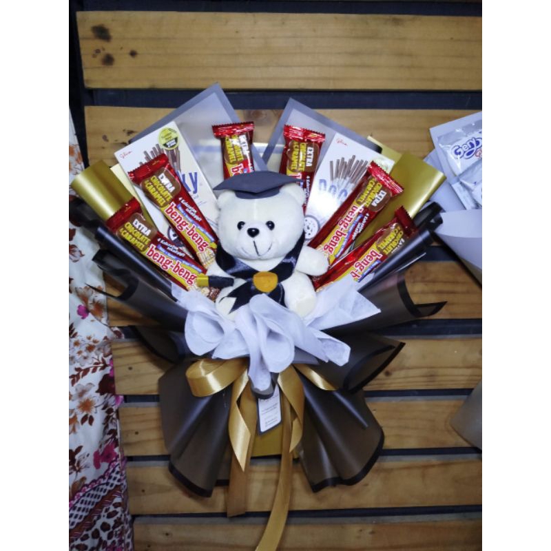 Jual buket graduation doll | Shopee Indonesia
