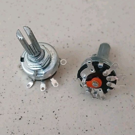 Jual Potensio Radio On Off 5pin B50K | Shopee Indonesia