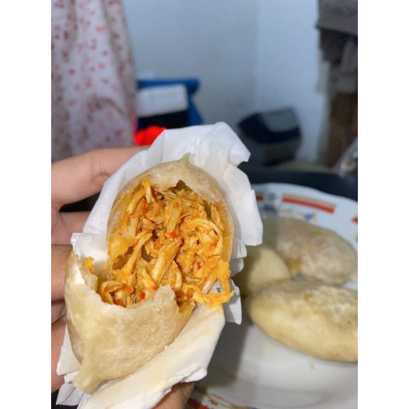 Bahan-bahan untuk membuat cireng isi keju dan ayam suwir