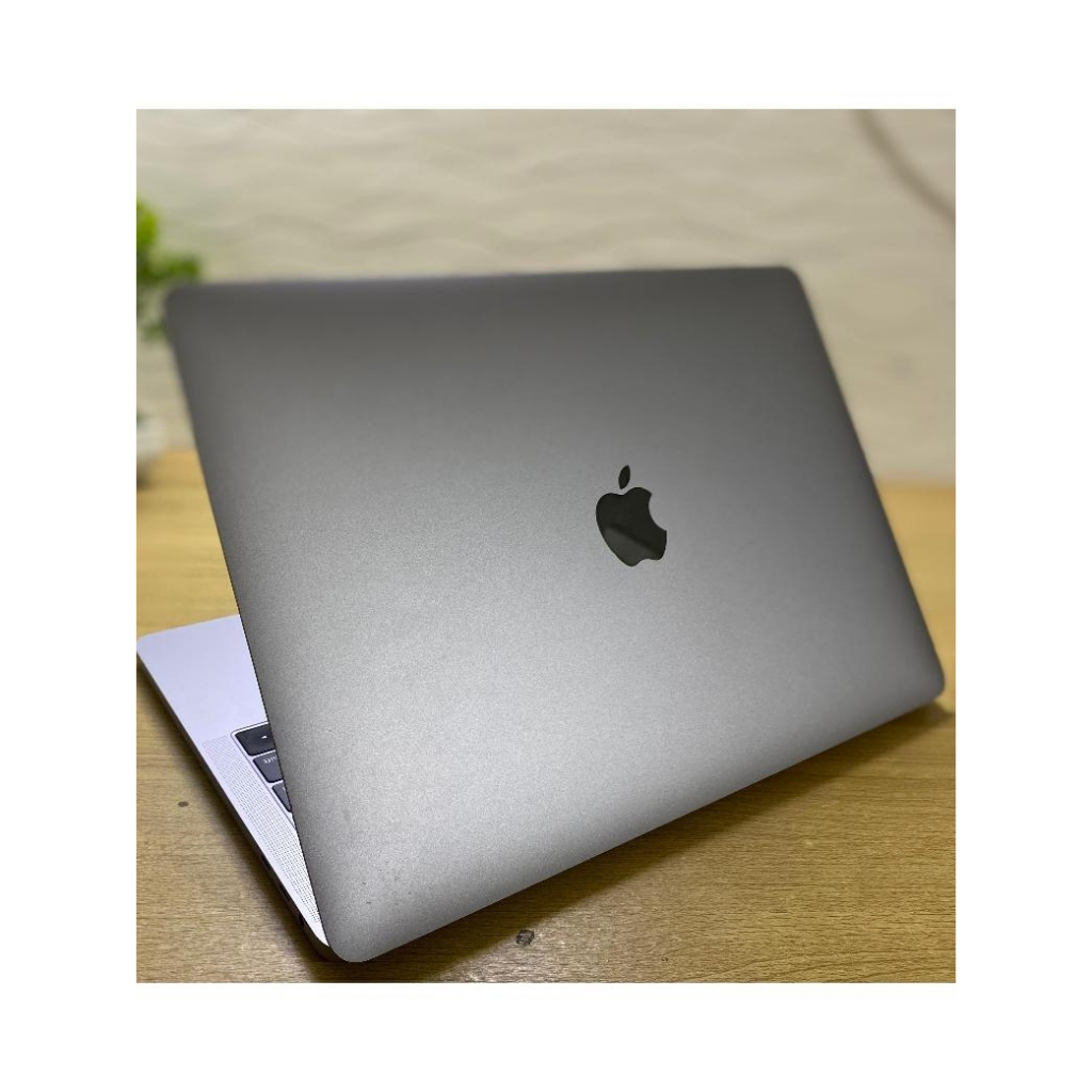 MacBook Pro 2018 Core i7 16GB 256GB（Apple MacBook Pro 15