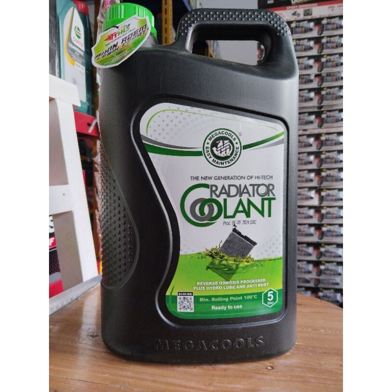 Jual air radiator coolant megacools hijau/merah 5L 100%ORI | Shopee ...