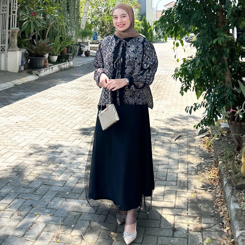 Jual WILONA Set Blouse Lace Batik Kutubaru Modern dan Flare