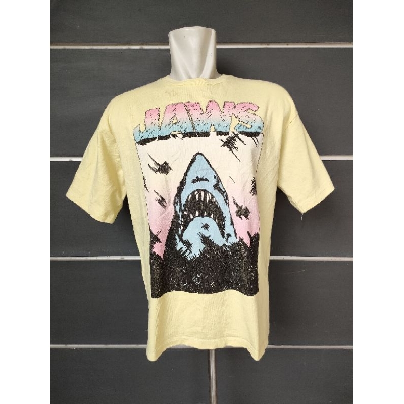 Jual T shirt Kaos Zara x JAWS kuning Shopee Indonesia