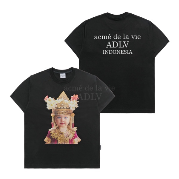 Emily in Paris: La Vie & Roses Oversized T-shirt