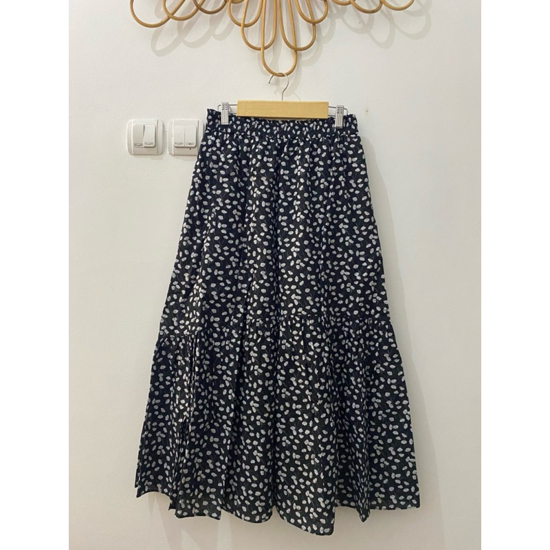 Jual UNIQLO SKIRT PAUL AND JOE ORIGINAL / ROK MEGAR / ROK MOTIF UNIQLO ...