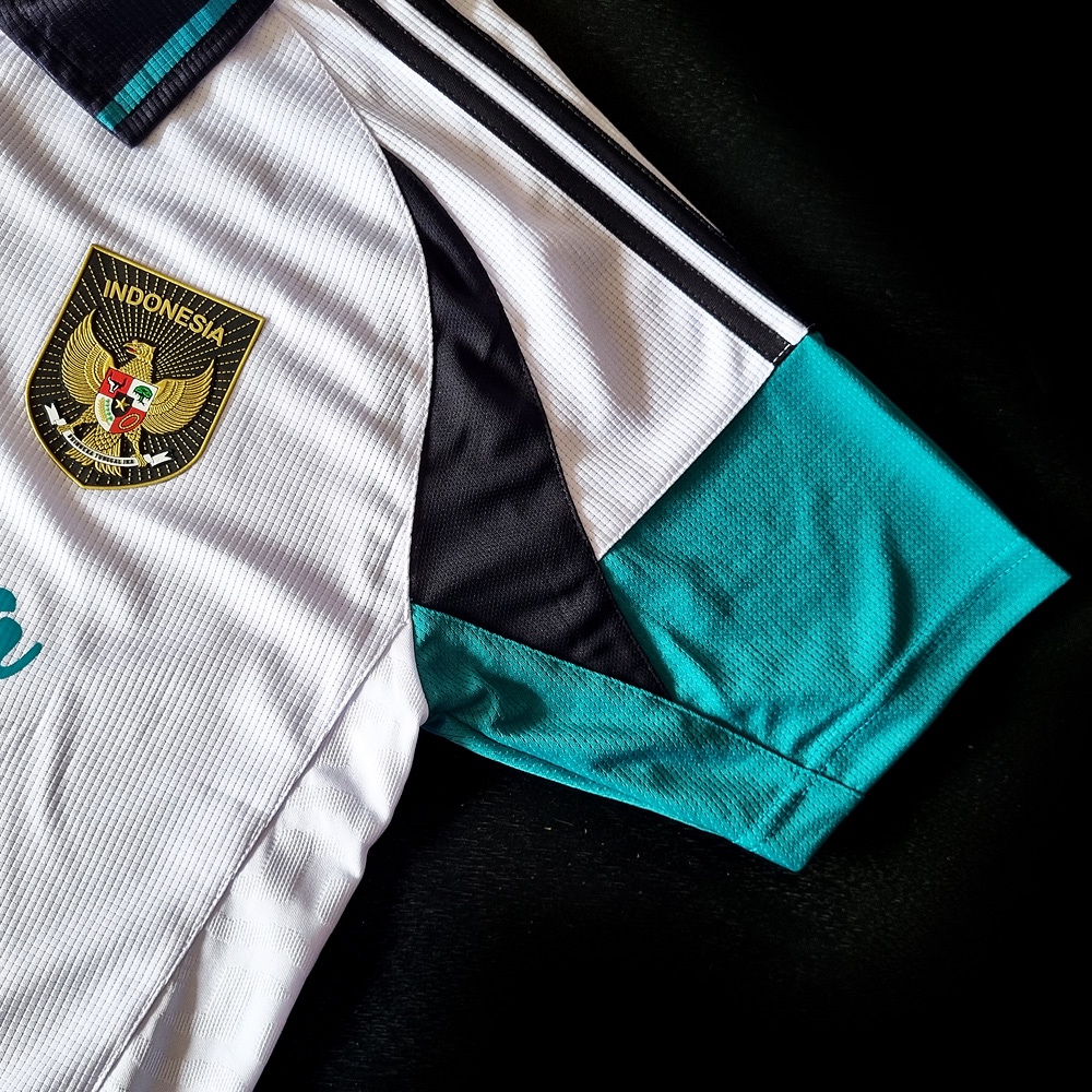 Jual JERSEY GARUDA SERIES - VINTAGE WHITE TOSCA - JAVARIA | Shopee ...