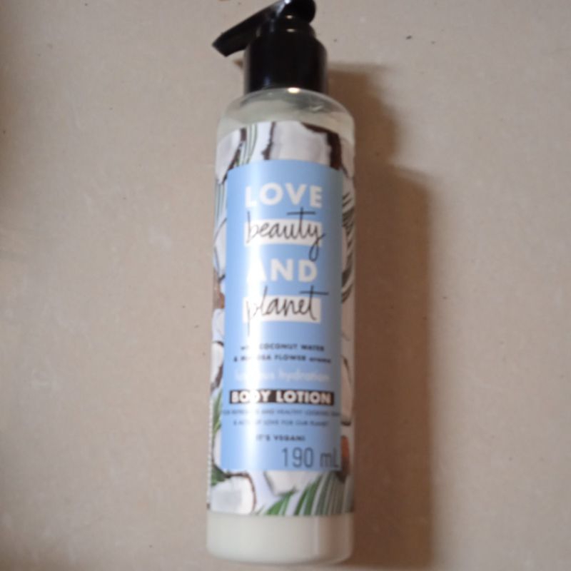 Jual LOVE Beauty and Body Lotion 190ml Shopee Indonesia