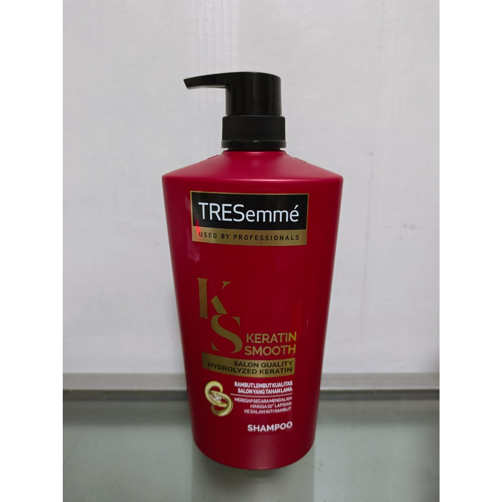TRESEMME Shampoo Perawatan Rambut Lembut Keratin Smooth 850 ML