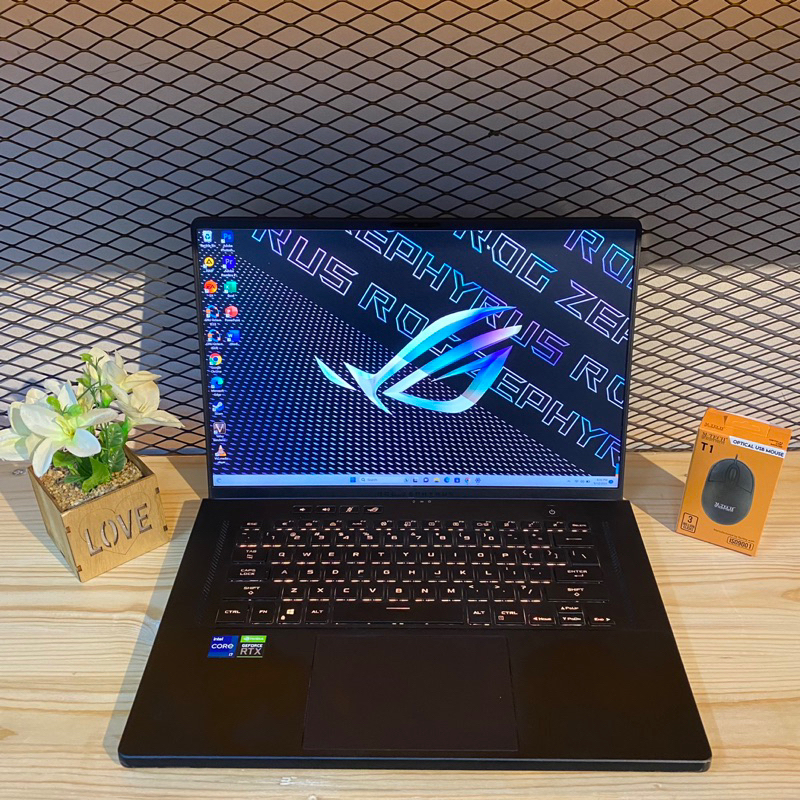 Jual Asus Rog Zephyrus M Gu He Core I H Ram Gb Ssd Gb Rtx Ti Shopee Indonesia