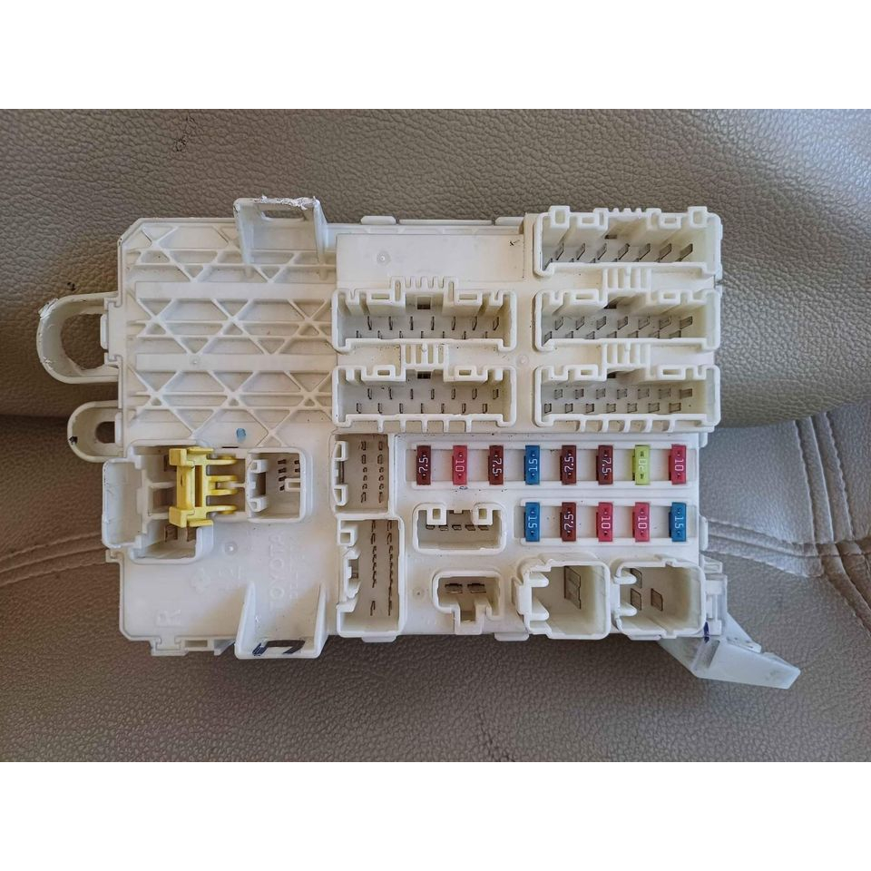 Jual BCM Fuse Box Sekring Dalam Innova Inova Lama Original Shopee