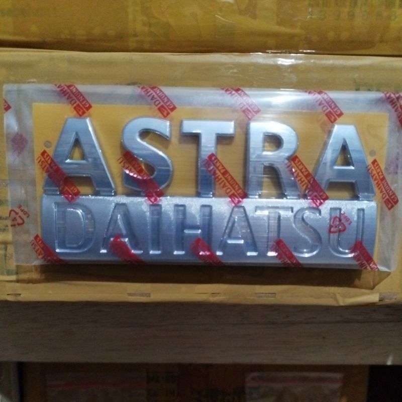 Jual Emblem Logo Tulisan Astra Daihatsu Ayla Sigra Bagasi Belakang