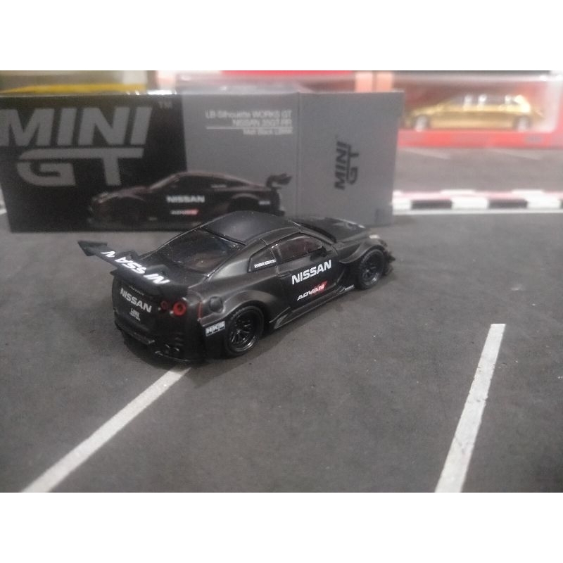 Jual Diecast Mini GT LBWK Silhouette Nissan GTR R35 Matt Black no 291 ...