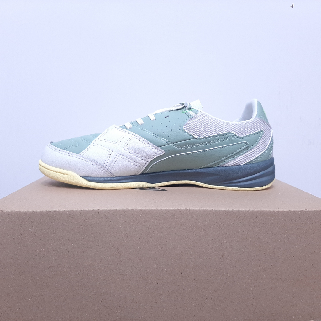 Jual Sepatu Futsal Specs Metasala Trigger IN - 2 Pilhan Warna Original ...