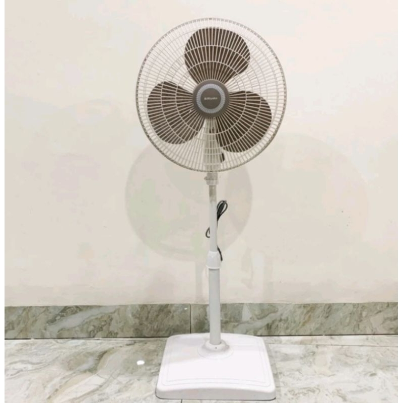Jual Kipas Angin KAS-1607 KPL Miyako | Shopee Indonesia