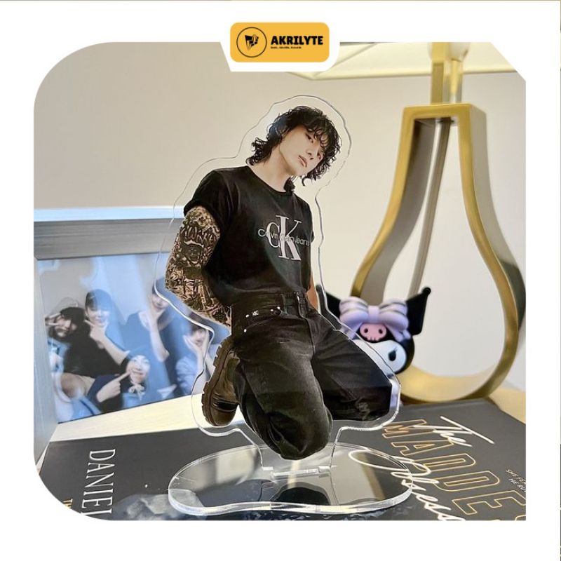 Jual STANDEE AKRILIK CUSTOM NAMA GAMBAR FOTO TULISAN Suka-Suka (Korea