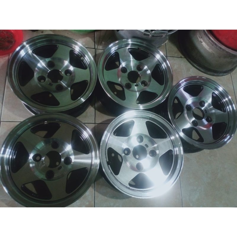 Jual Velg Hijet R12 Celong PCD 110 | Shopee Indonesia