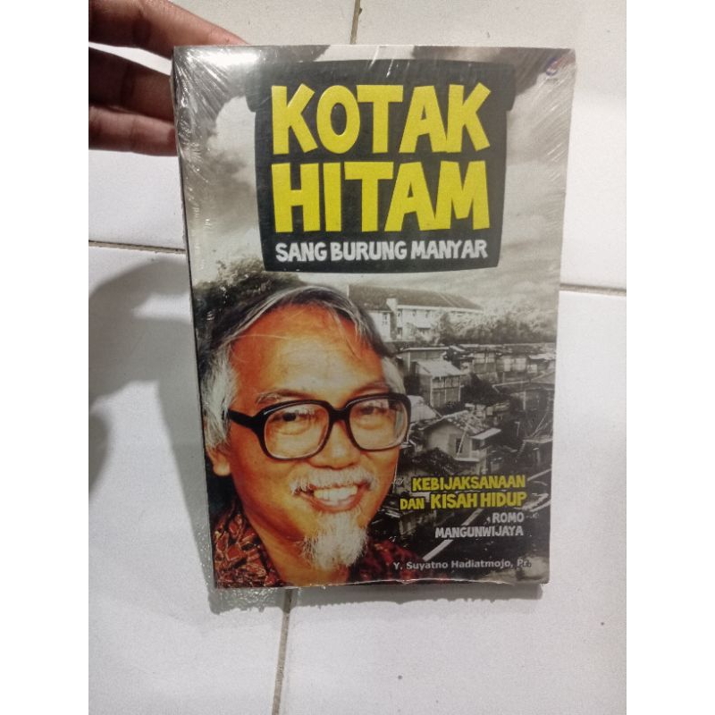 Jual Buku Asli: Kotak Hitam Sang Burung Manyar | Shopee Indonesia