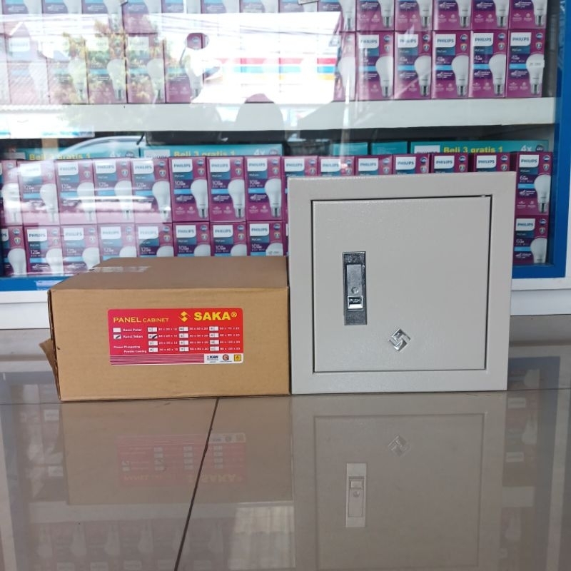 Jual Box panel listrik SAKA 25X25X12 kunci tekan | Shopee Indonesia