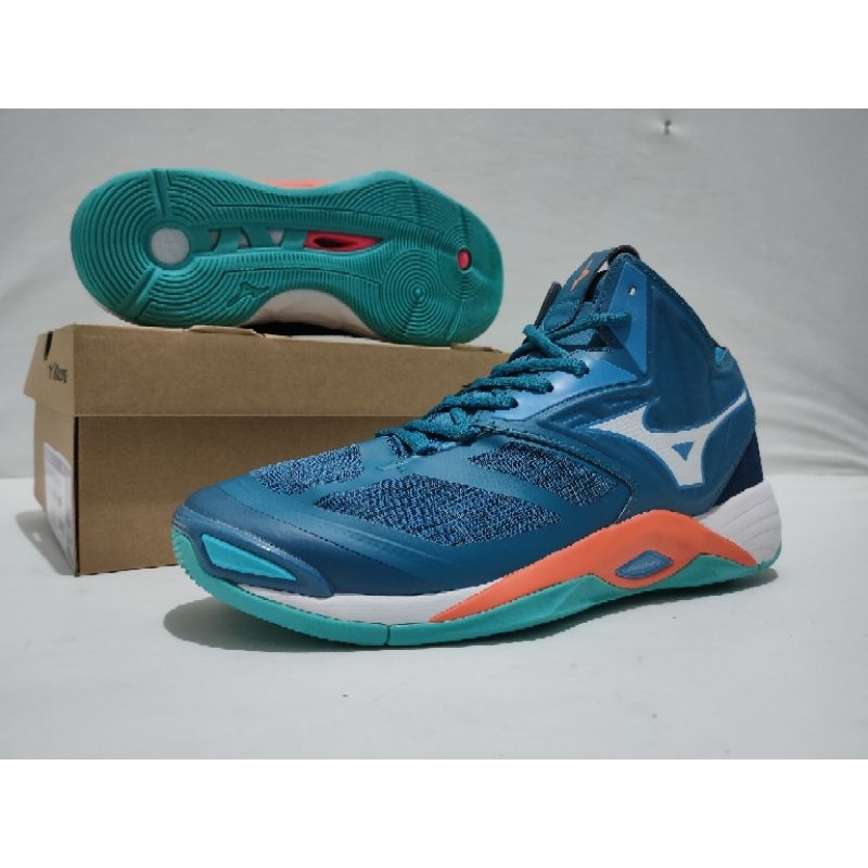 Sepatu Olahraga Voli Mizuno wave momentum mid Sepatu Olahraga Volly  Mizuno Momentum Mid Sepatu Olahraga Pria Mizuno