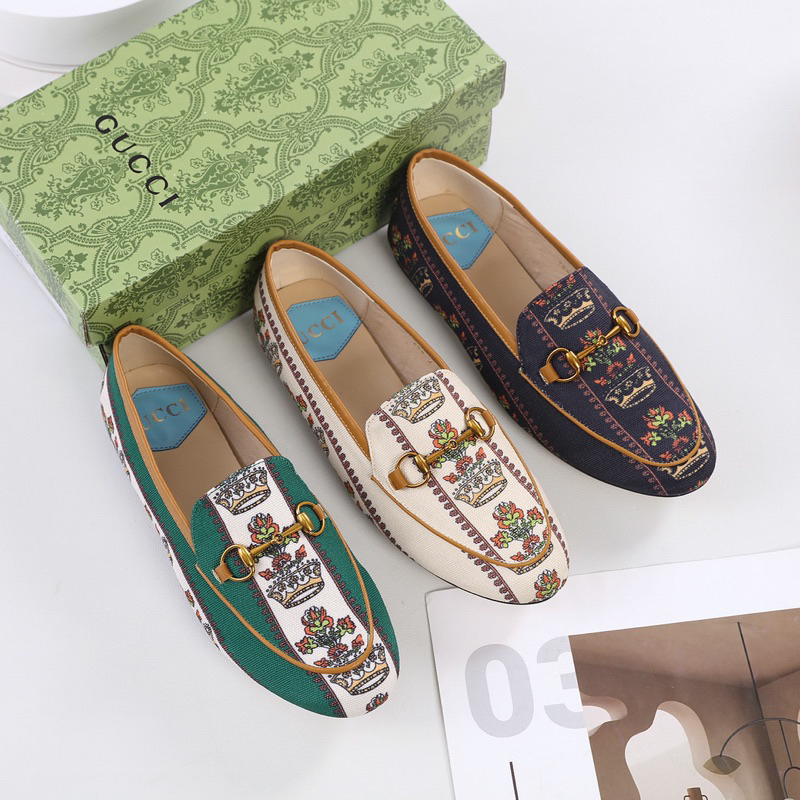 Sepatu slip on store gucci