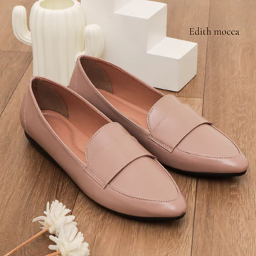 Quince Edith Sepatu Flat Wanita Warna Netral