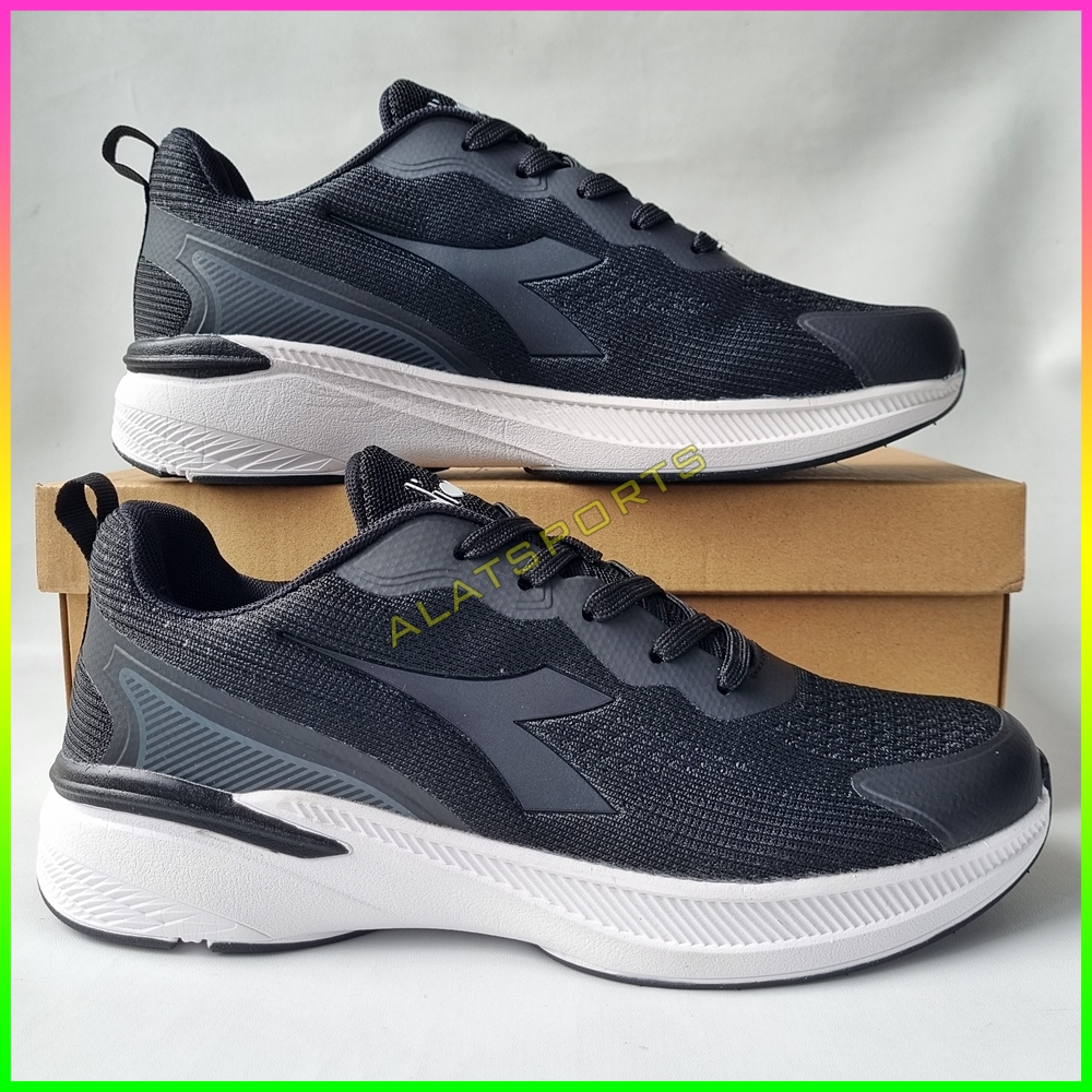 Sepatu diadora cheap running pria