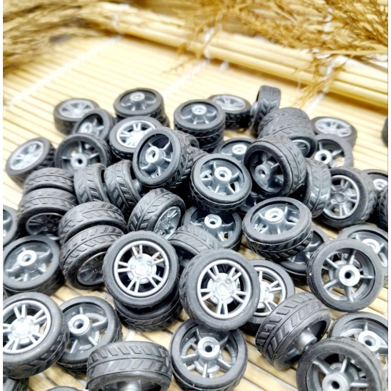 Jual Roda Mobil Mainan Uk 1,5cm | Shopee Indonesia