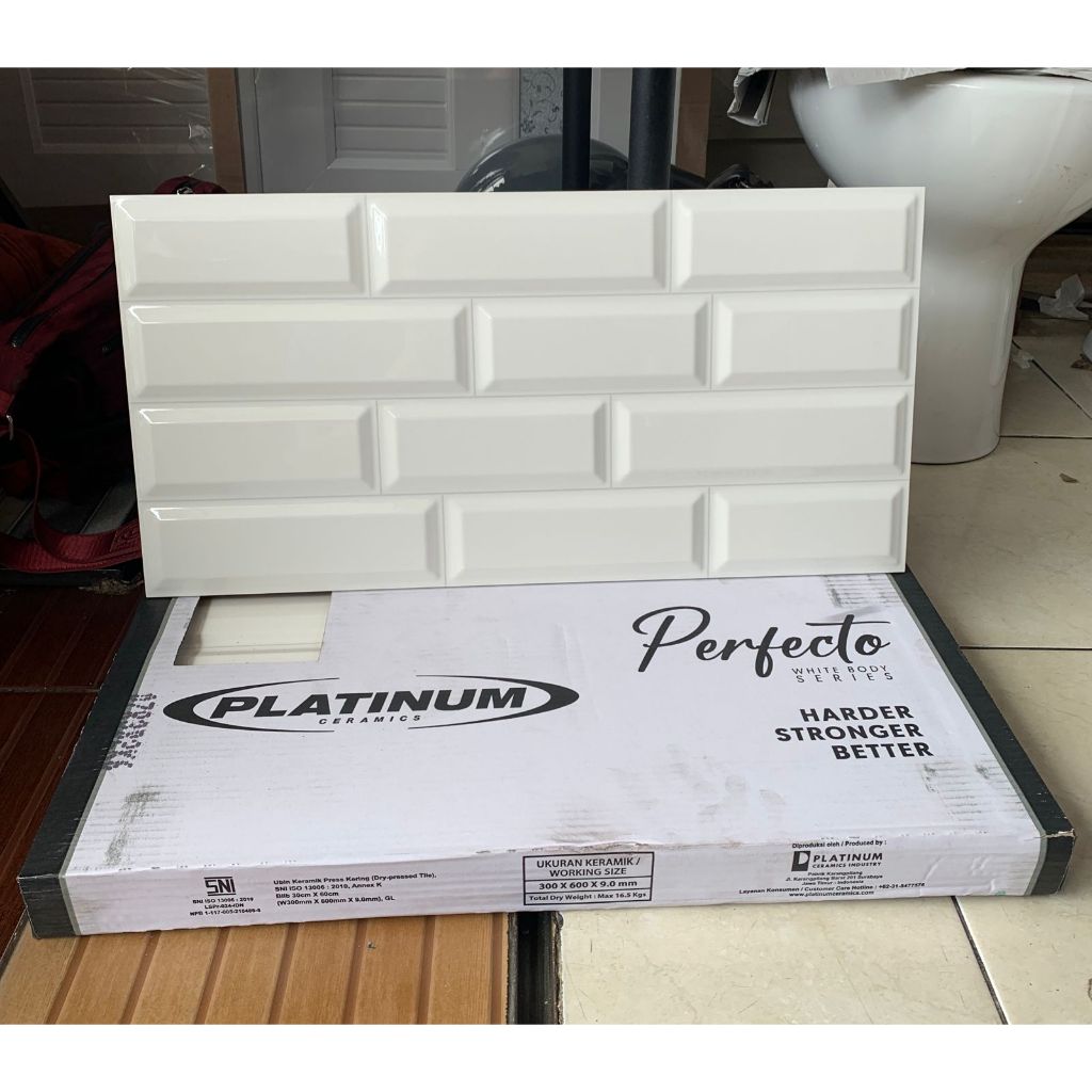 Jual Keramik Platinum 30x60 Kobe White Embossed Motif Bata Putih